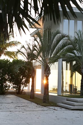 Siesta-Key-Modern-Waterfront-Home Siesta Key Sarasota School of Architecture home with bayfront setting — mid-century modern Sarasota